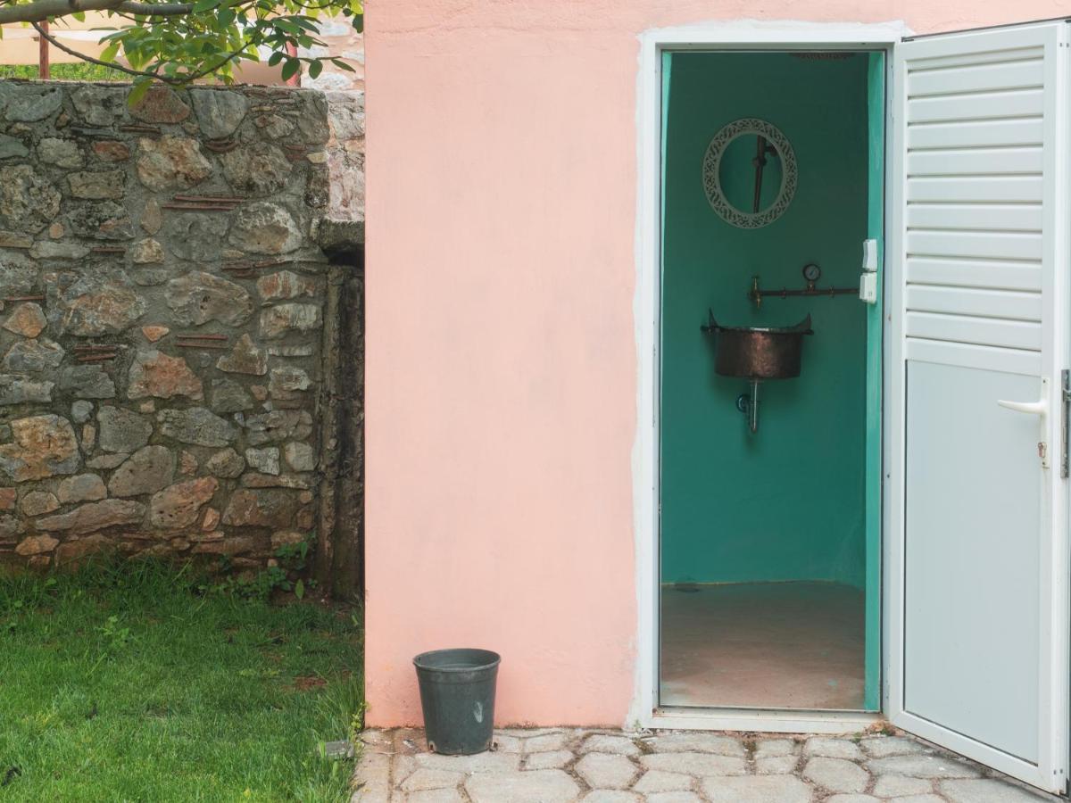 Vintage Stone-Built Country Cottage In Richea Kouloureika Kültér fotó